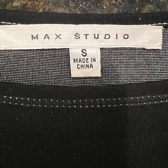 Max Studio Black & White Striped 3/4 Sleeve Shift Dress - Picture 2 of 15